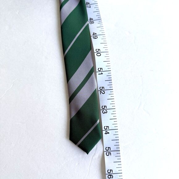 Harry Potter Slytherin House Green Polyester Classic Neck Tie 3.5 x 55" - Picture 6 of 6